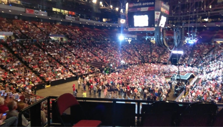 Watch Live. Trump holds a “Make America Great Again” victory rally.