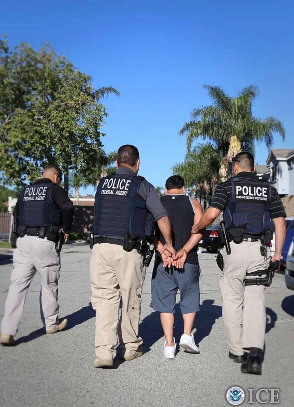 Cuomo interview with Border Czar Tom Homan; 3000 illegal criminals arrested