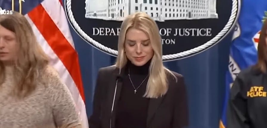 Pam Bondi suing New York and Gov. Kathy Hochul for aiding in illegal immigration